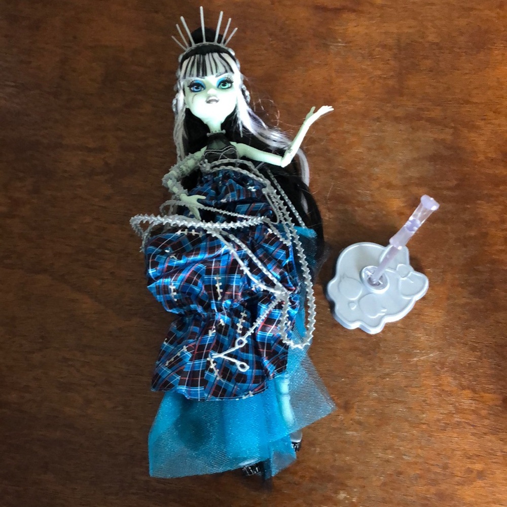 Monster high stitched in style doll